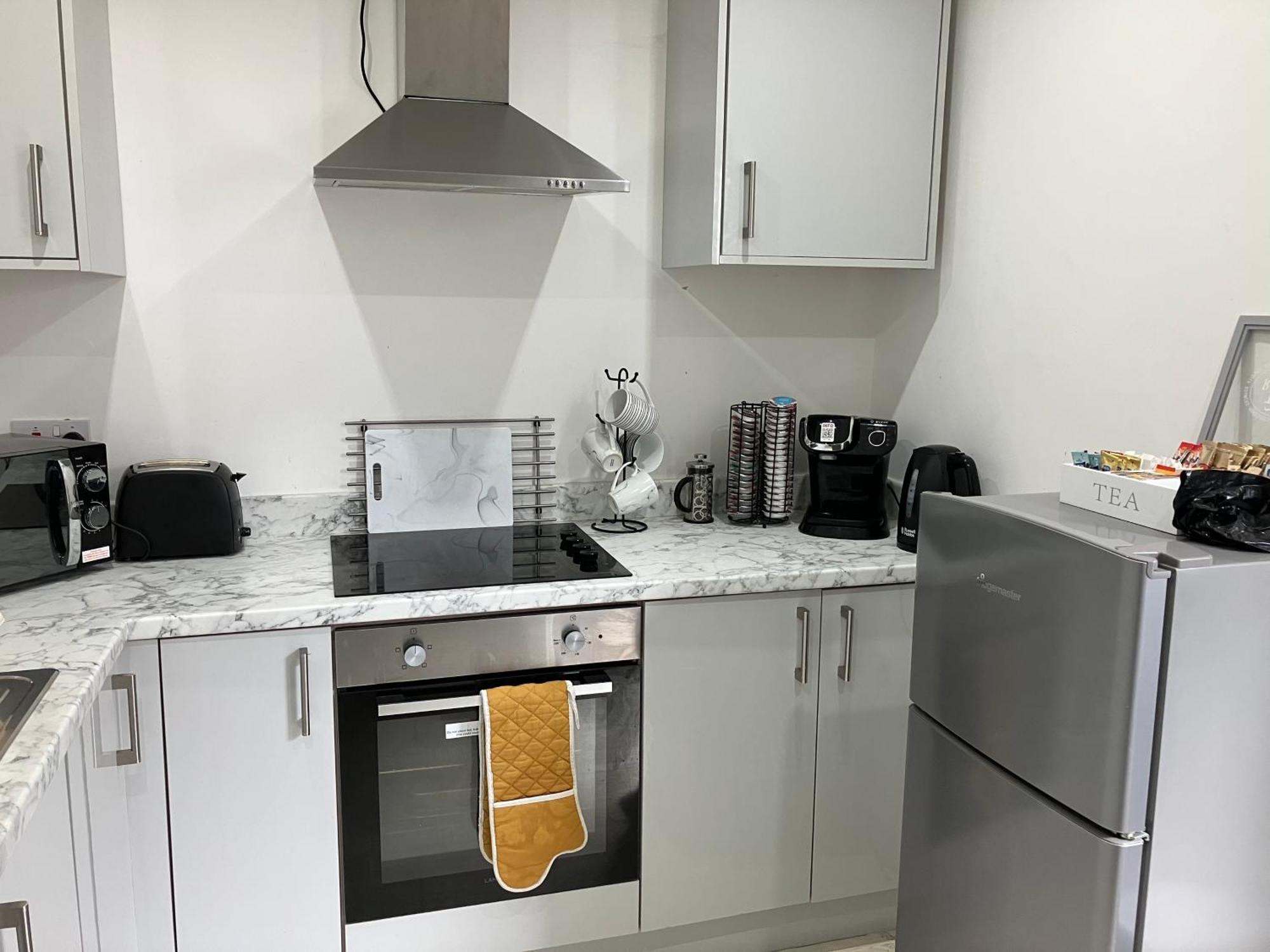 Lancing Apartments - Spacious 2 Bed - Sleeps 6 - Burnham Village Slough Eksteriør bilde
